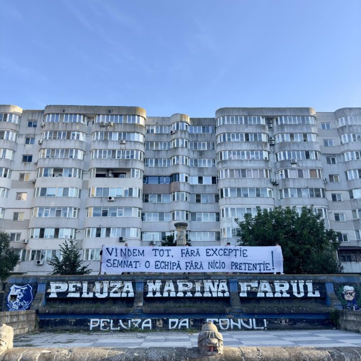 Bannerul afișat de suporterii Farului Constanța