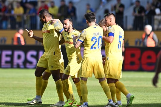 OFICIAL | A treia oară e cu noroc! Petrolul a transferat încă un atacant
