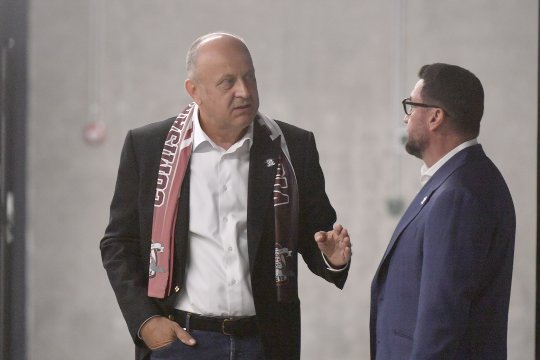Dan Șucu a luat avionul privat pentru a parafa transferul mult dorit de Rapid: "Ce poți să-ți dorești mai mult?"