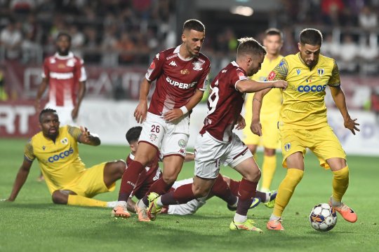 OFICIAL | Continuă mișcările la Rapid! Contract până în 2027