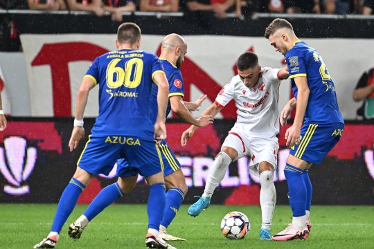 4 detalii de la Dinamo - Unirea Slobozia. Mihalcea nu a fost uitat + Gestul lui Cîrjan după gol