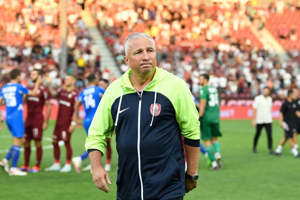 Dan Petrescu, în timpul unui meci pentru CFR Cluj