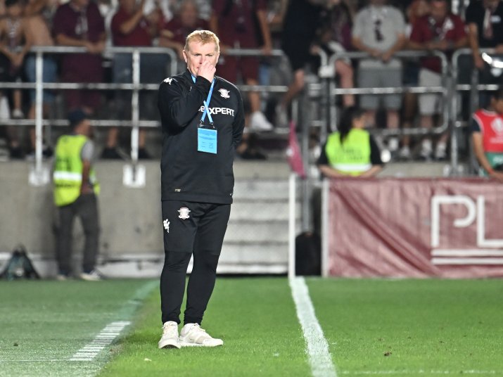 Neil Lennon a înregistrat cinci remize și o înfrângere pe banca Rapidului în 6 jocuri