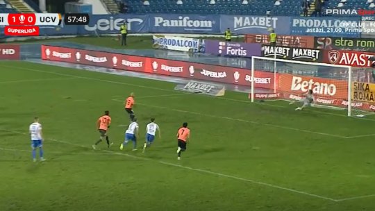Alex Mitriță, ratare incredibilă din penalty în Poli Iași - Universitatea Craiova, la scorul de 1-0