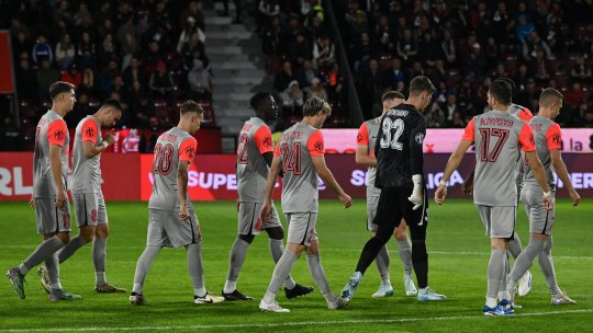 Gigi Becali, 4 schimbări la pauză în CFR Cluj - FCSB! Fotbaliștii care l-au nemulțumit pe patronul roș-albaștrilor