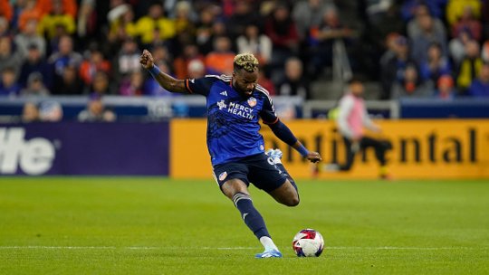 Boupendza, ”mărul discordiei” dintre Zamalek și Rapid. Ce sumă cer egiptenii + De ce oficialii Rapidului stau liniștiți