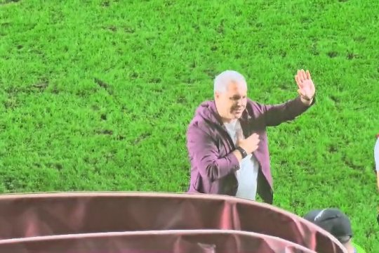 Marius Șumudică s-a dus glonț la galerie, după înfrângerea cu "U" Cluj. Gestul făcut în fața fanilor Rapidului