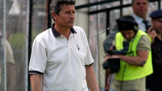 ”Gașca nebună”, omagiu pentru Gigi Mulțescu. Suporterii de la Sportul Studențesc i-au mulțumit celui care a antrenat ”niște puști plătiți cu paltoane”