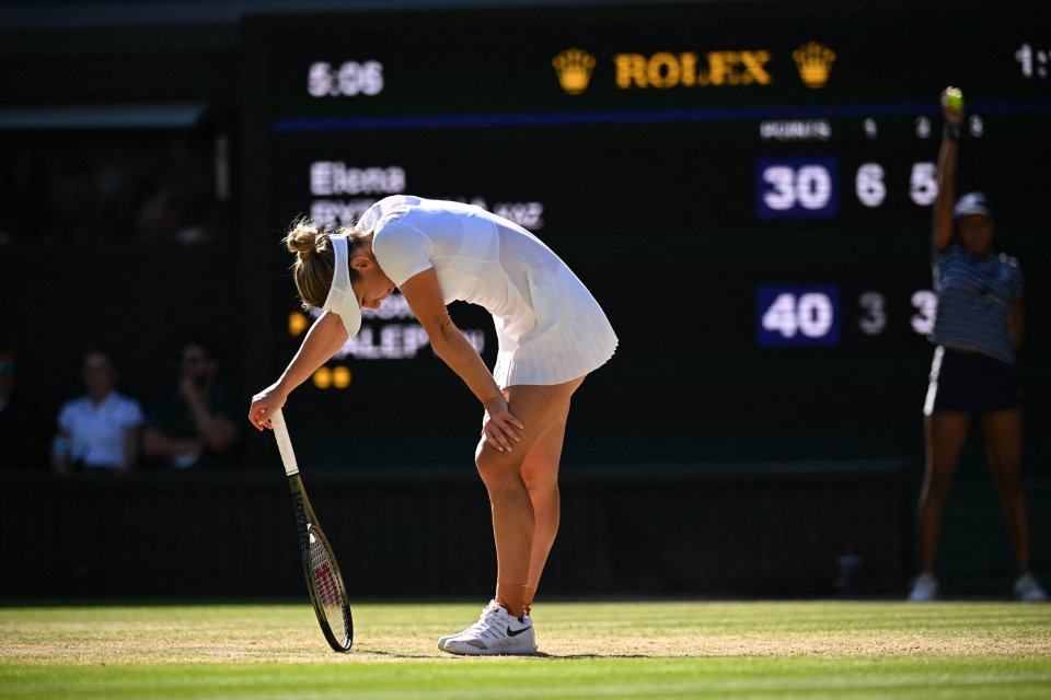 Simona Halep în cadrul semifinalei de la Wimbledon din 2022