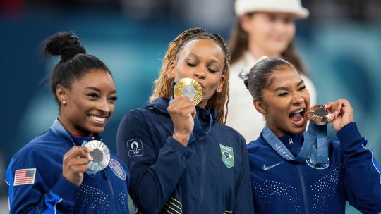 Gimnasta care vrea să îi fure medalia Anei Maria Bărbosu se transformă în dansatoare. La ce eveniment participă Jordan Chiles