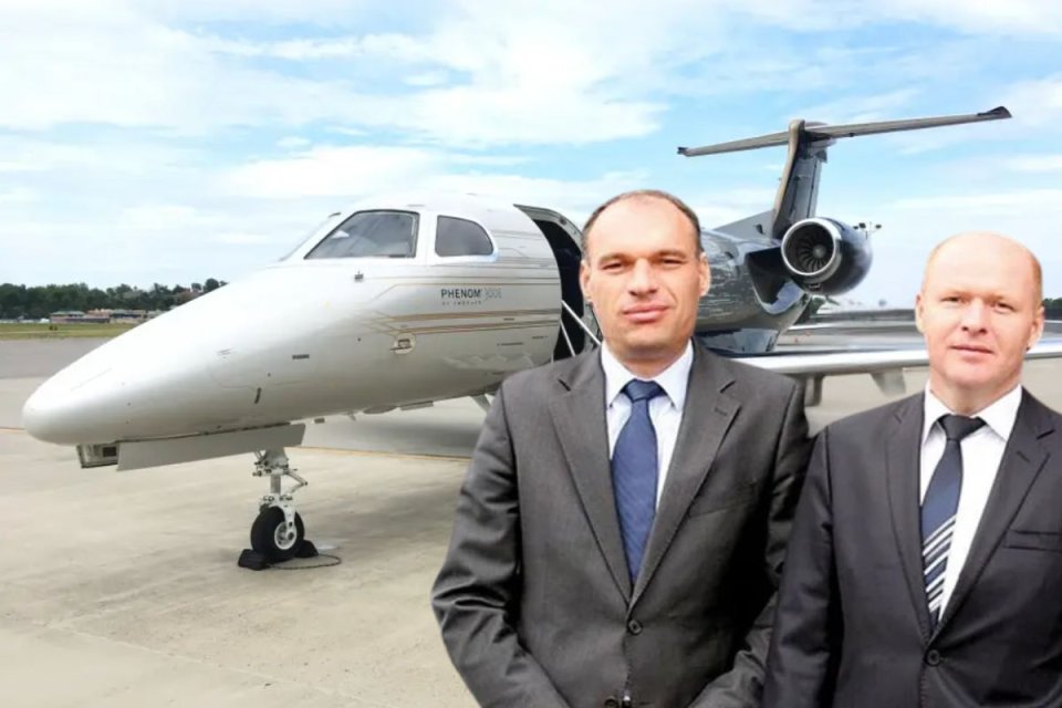 Frații Dragoș și Adrian Pavăl au cumpărat aeronava Phenom 300E în octombrie 2022, care a fost operată de Țiriac Air până în luna august a acestui an