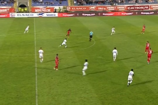 S-a marcat golul campionatului în FC Botoșani - Gloria Buzău! Execuție de la jumătatea terenului