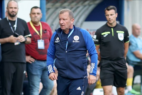 Dorinel Munteanu a făcut show la interviuri după remiza cu Dinamo: ”Arbitrul s-a bucurat la penalty mai tare decât suporterii oaspeților”
