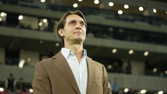 Moment emoționant pentru fanii roș-albaștrilor pe Ghencea. Idolul tribunelor de altădată a dat lovitura de începe a meciului FCSB - Petrolul