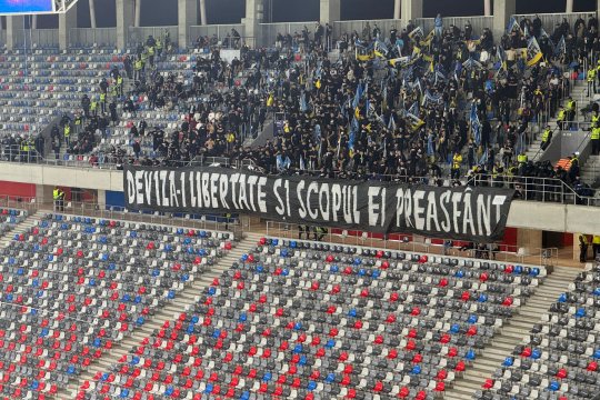 Comunicatul emis de Jandarmerie după incidentele produse înainte de startul meciului FCSB - Petrolul