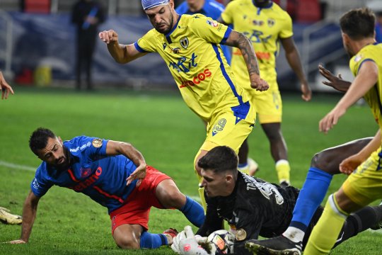 MM Stoica, apel public pentru Vassaras, după controversa de la FCSB - Petrolul: "Îl rog din suflet!"