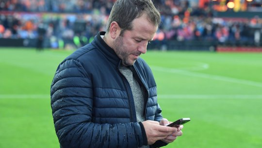 "Tu ești român, nu? Voi aveți tupeul ăsta!". Jucătorul care a fost pus la punct de un star al fotbalului mondial