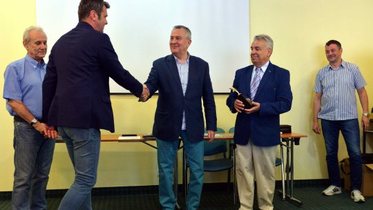 Mutare importantă pe piața media! Îndrăgitul comentator de la Prima semnează cu TVR