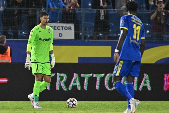 Penalty neacordat pentru Unirea Slobozia în ultimele minute ale meciului cu Rapid? Faza controversată petrecută în careul giuleștenilor