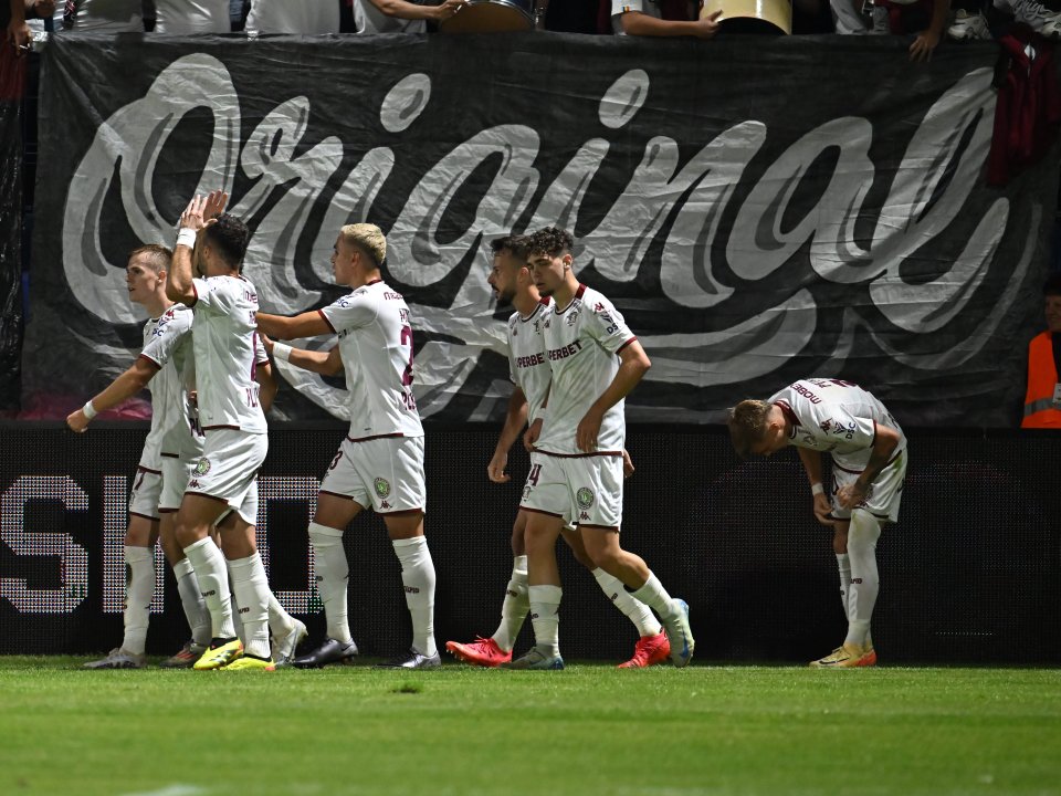 Bucurie a fotbalistilor rapidisti Tobias Christensen, Cristian Marian Manea, Sebastian Andrei Borza si Jakub Hromada dupa un gol marcat in meciul dintre Unirea Slobozia si Rapid Bucuresti, contand pentru Superliga Superbet, desfasurat pe Clinceni Arena din Clinceni, luni 23 septembrie 2024.