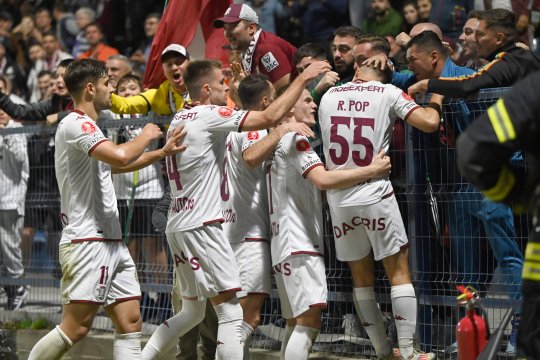 Anunț surprinzător despre eroul Rapidului din meciul cu Slobozia: "Între fotbal și școală alege tot școala!"