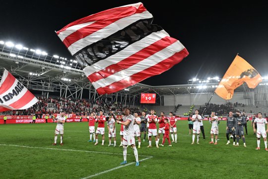 Dinamo își caută ”alesul” pe LinkedIn! Anunțul de angajare postat de ”câini”