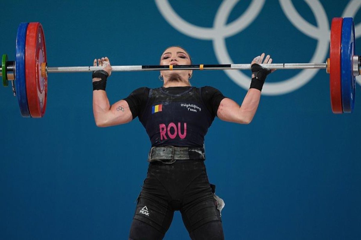 Mihaela Cambei, medaliată cu argint la Jocurile Olimpice, haltere 49 de kg