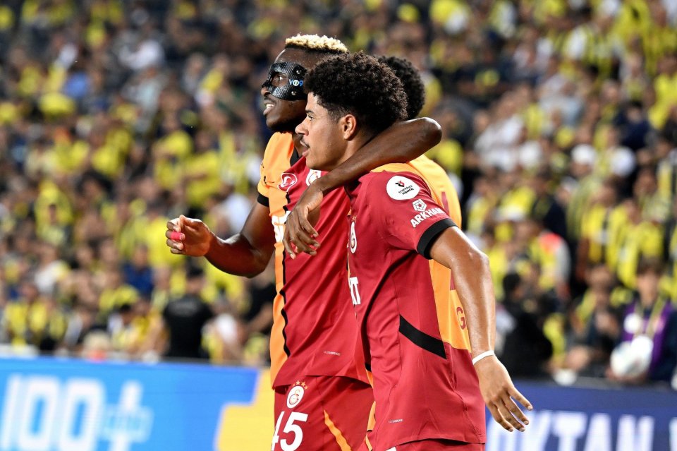 Galatasaray a invins pe Fenerbahce, scor 3-1, in SuperLig