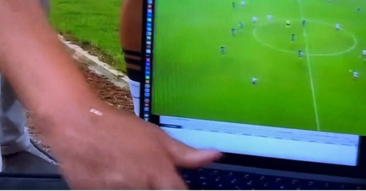 Laptopul așezat de Mourinho în fața camerei TV