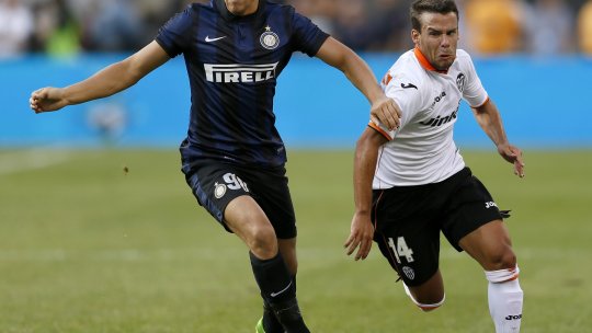 OFICIAL | Dinamo, transfer de marcă! Jucătorul trecut pe la Inter și Lens a semnat