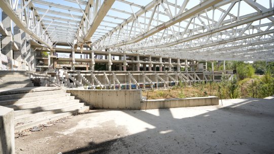 Jungla de la Flamaropol! Cum arată rămășițele structurii pe care se vrea cel mai mare patinoar din București