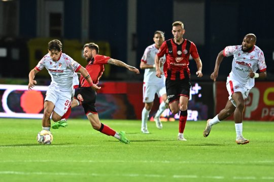 Nu scapă de operație: jucătorul lui Dinamo urmează să ajungă la cuțit și va lipsi în următoarele săptămâni