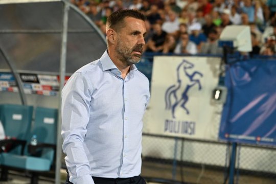 Scandal monstru la Dinamo! Doctorul echipei a aruncat cu sticla de apă în Kopic, apoi a demisionat. De la ce a plecat totul