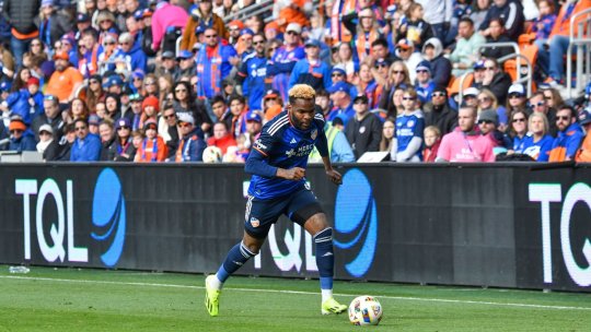 E gata! Aaron Boupendza, dorit de Rapid, și-a decis viitorul