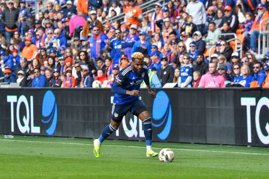 E gata! Aaron Boupendza, dorit de Rapid, și-a decis viitorul