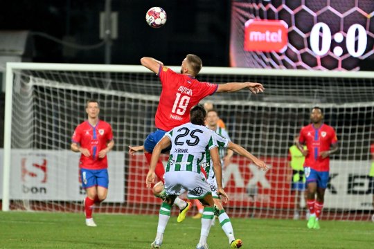 Transfer de titlu la Universitatea Craiova! Atacantul de 900.000 de euro semnează