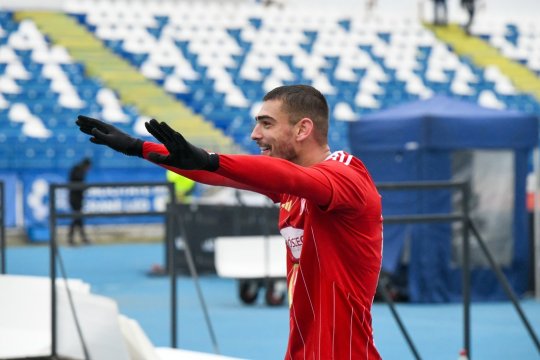 Denis Ciobotariu a bătut palma cu Rapid. Ce salariu va avea + Bonusul uriaș plătit de Dan Șucu