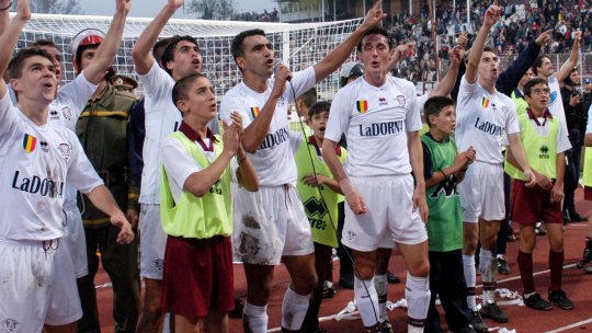 Ce salariu avea Adrian Iencsi la Rapid în 1997: ”Luam banii de trei ori pe an”