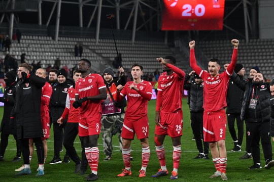 Dinamo reușește lovitură după lovitură! Jucătorul e aproape să semneze