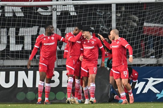 Dinamo continuă ”betonarea” lotului. Ce jucători urmează să semneze