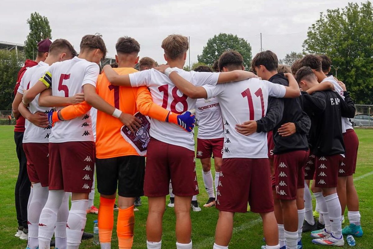 Costin Lazăr a încercat să îi facă fotbaliști la Rapid pe cei doi copii ai săi