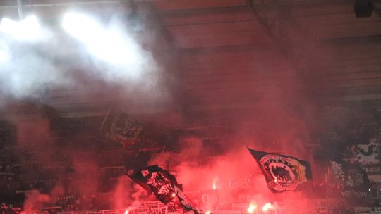 Liderul galeriei unei echipe din SuperLigă, victima unui atac violent în plină stradă. Un fost patron de club, implicat în altercație