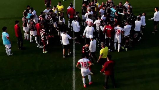 De ce nu au putut vedea fanii Rapidului primele minute ale amicalului împotriva chinezilor. Decizia de neînțeles luată de adversari