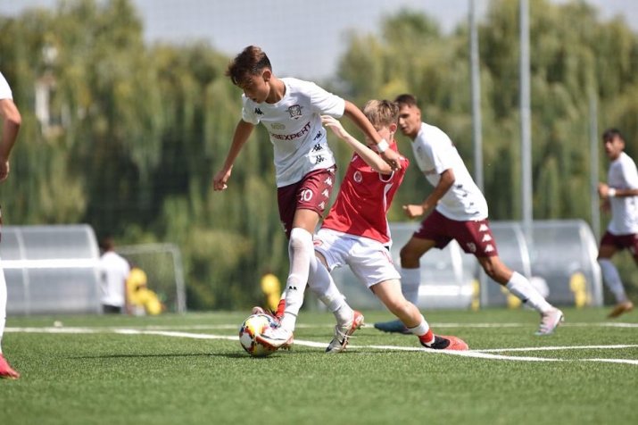 Andrei Șucu în acțiune pentru Rapid U16 în Liga Elitelor