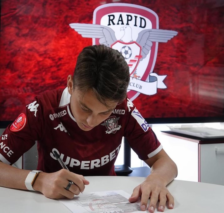 Andrei Șucu semnează primul contract de profesionist cu Rapid