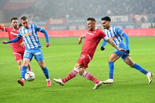 Universitatea Craiova - Dinamo 1-1. Paradele lui Roșca i-au adus un punct echipei lui Kopic. "Câinii" rămân pe podium