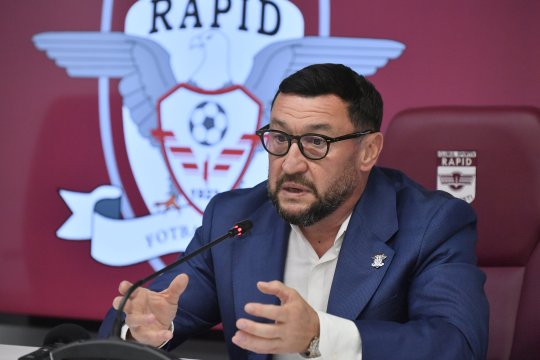 Scene incredibile la Rapid. Viorel Moldovan se plimba prin mall-ul din Dubai, cu mental coach-ul, când echipa avea antrenament