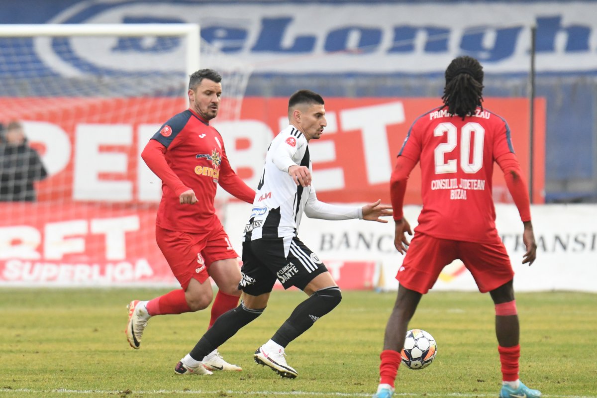 Budescu a vrut să iasă de pe teren în finalul foarte tensionat de pe Cluj Arena