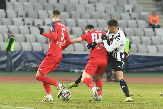 Milionarul din fotbalul românesc, atac furibund după cel mai controversat meci al etapei din Superliga: ”Cât să-mi cobor IQ-ul? Omul a avut un scop!”