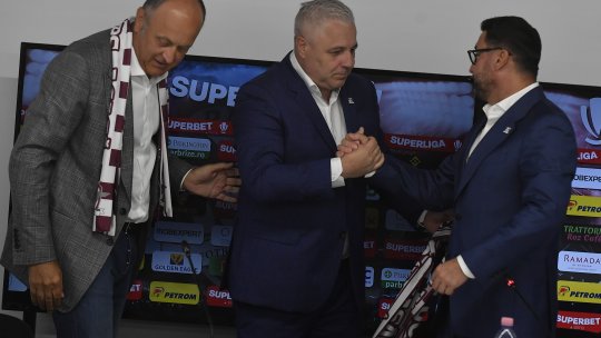 Întrebat dacă se simte susținut la Rapid, Marius Șumudică s-a ridicat și a părăsit conferința de presă! Cele patru cuvinte rostite înainte de a pleca